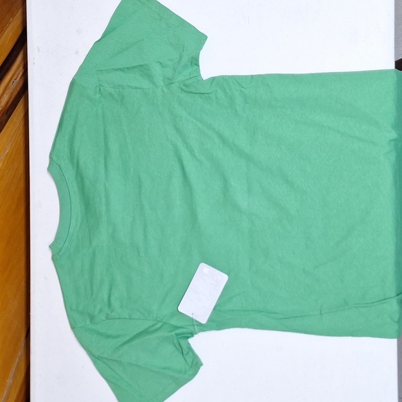 NEW! DISCONTINUED Disney Ensemble Characters Christmas T-Shirt - Mickey, Minnie - Picture 6 of 6